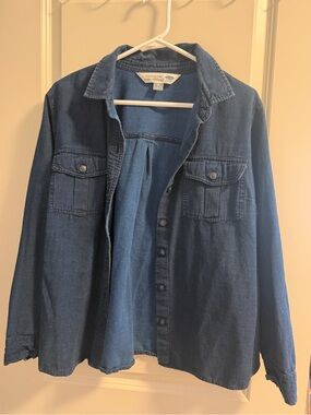 Old Navy “classic denim” button up shirt